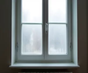Jak zamknąć nawiewniki w oknach